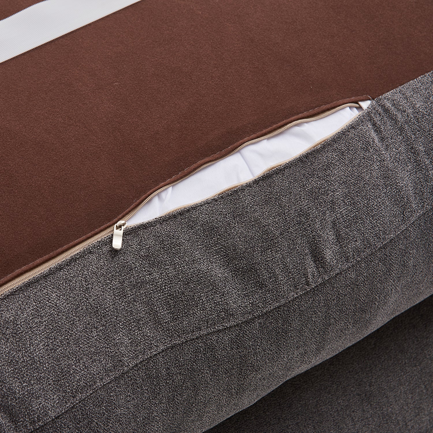 הדום- ספת הנוצות